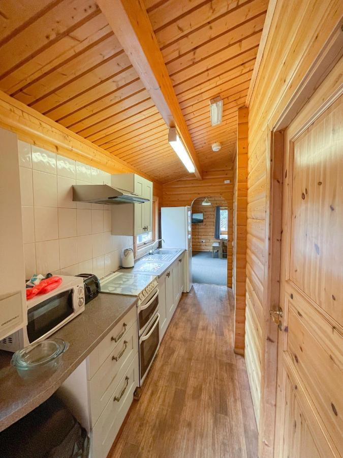 Villa Avon Tyrrell Outdoor Activity Centre Bransgore Exterior foto